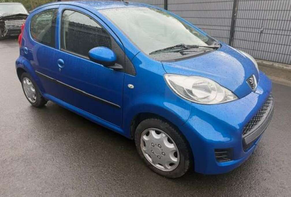 Peugeot 107 1.0i Trendy