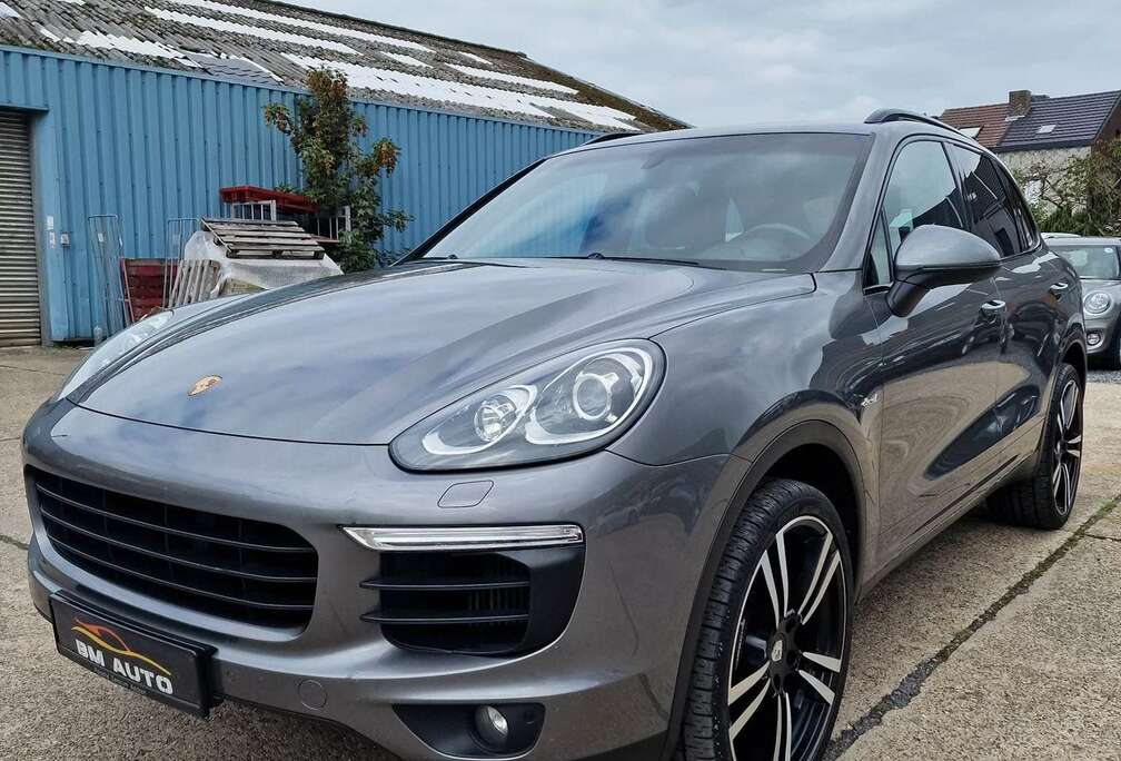 Porsche 3.0 TD V6 Tiptronic Sport