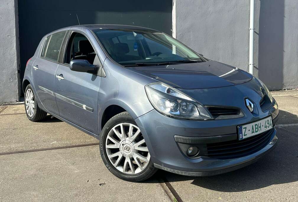 Renault Clio 1.4i 16v Dynamique