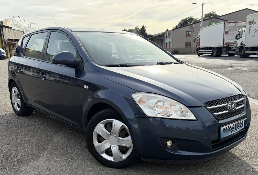 Kia 1.6 Essence Prêt a Immatriculer