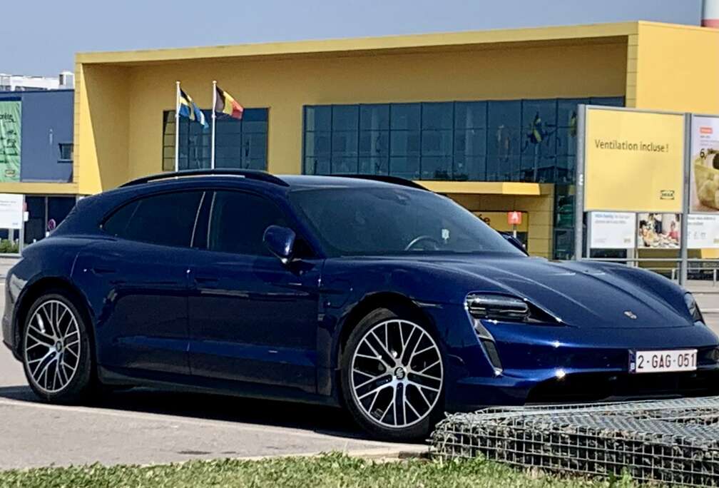 Porsche Sport Turismo 93.4 kWh