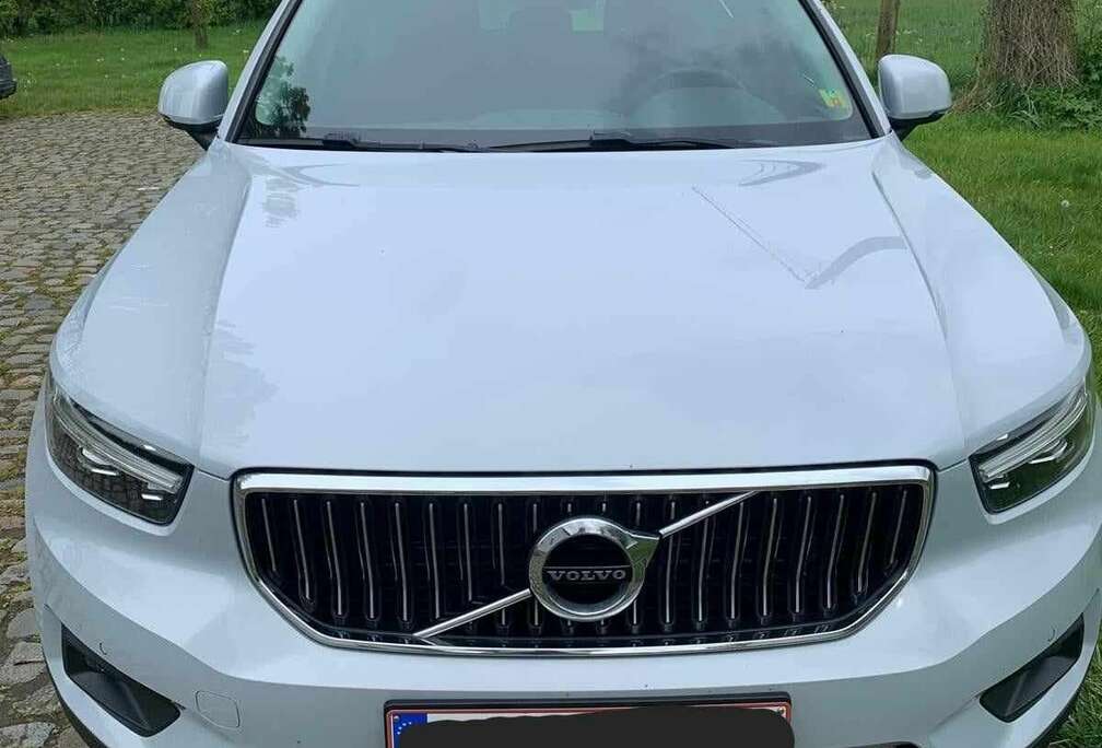 Volvo XC40 T5 Twin Engine DKG Momentum Pro