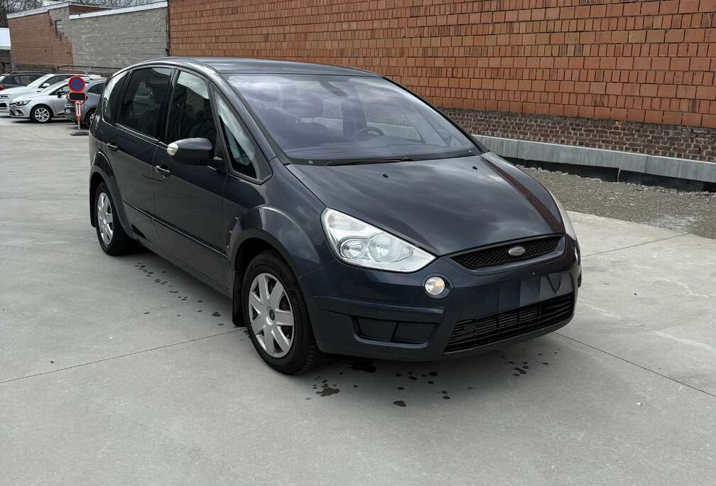 Ford 1.8 TDCi Ambiente (Fleet) 7 Places