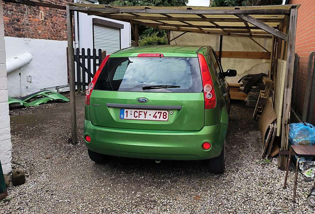 Ford Fiesta 1.4i 16v Ambiente