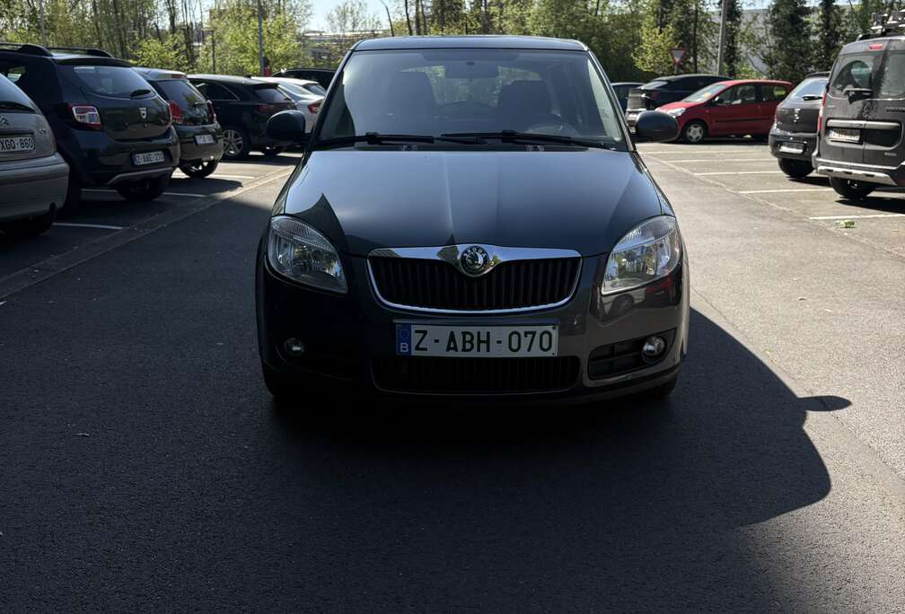 Skoda 1.6i Ambiente Tiptronic