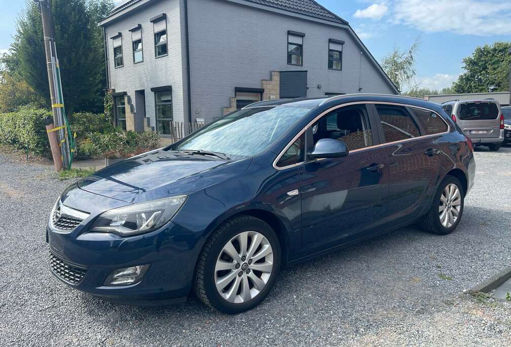 Opel Sports Tourer 1.4 Turbo,Airco,Leder,Gps,Xenon,...