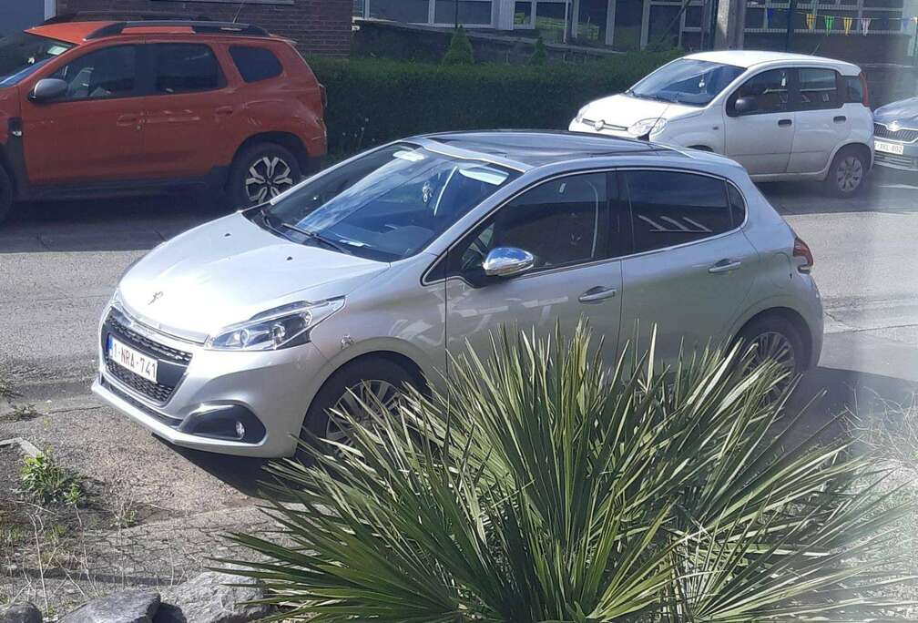 Peugeot 208 1.2 PureTech Allure S
