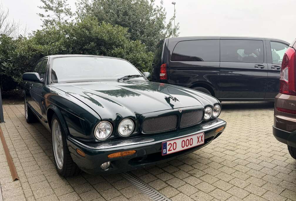 Jaguar 4.0i V8 32v S/C