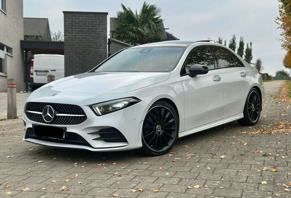 Mercedes-Benz A 200/PACK AMG/FULL FULL OPTION