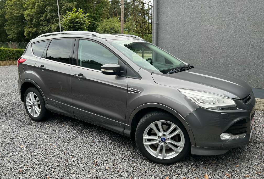 Ford Kuga 2.0 TDCi 2x4 Titanium