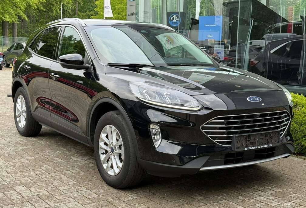 Ford Titanium PHEV AUT