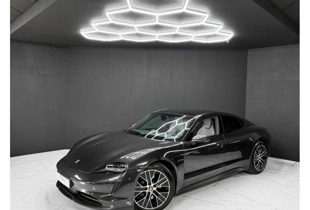 Porsche Performance Batterie / Sport Chrono / Pano / Dual