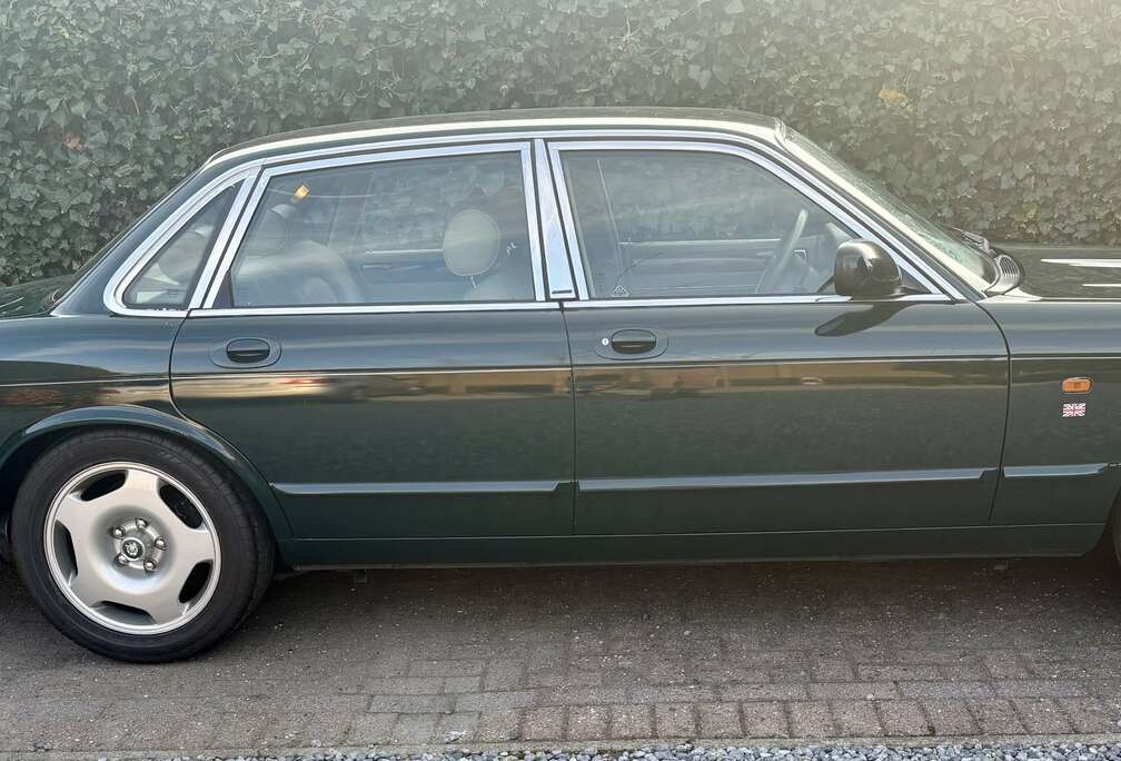 Jaguar 4.0   4000liter 6 Cl