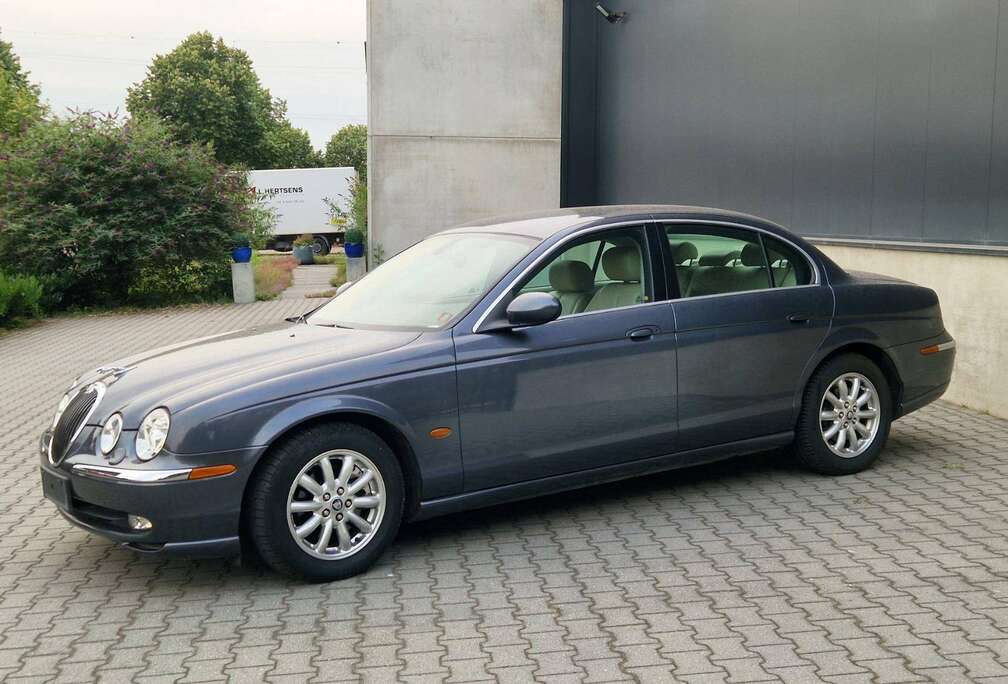 Jaguar 2.5i V6 24v Sport