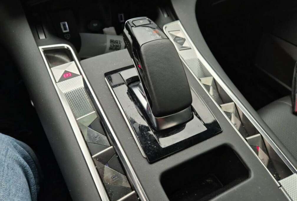 PHEV 1.6 E-TENSE 4x4 Opera