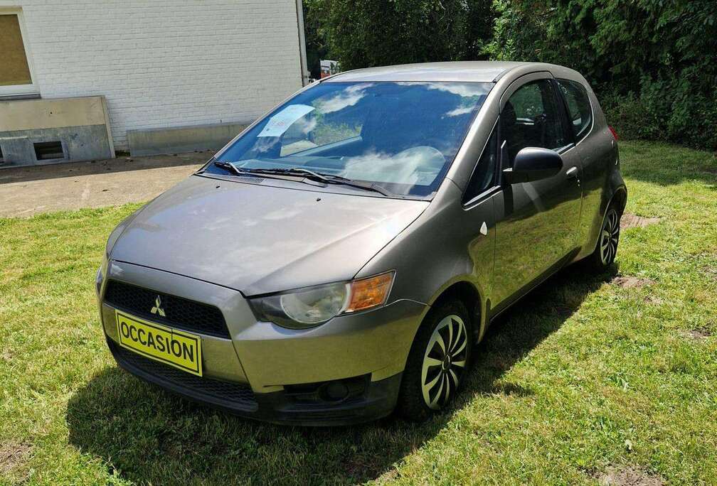 Mitsubishi Colt 1.1i Essence