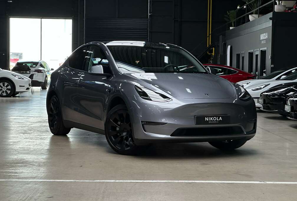 Tesla LONG RANGE - ALL WHEEL DRIVE - HIGHWAY AUTOPILOT