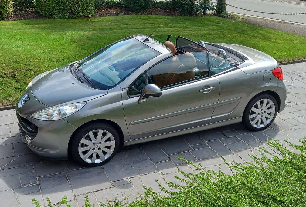 Peugeot 207 CC 1.6i 16v