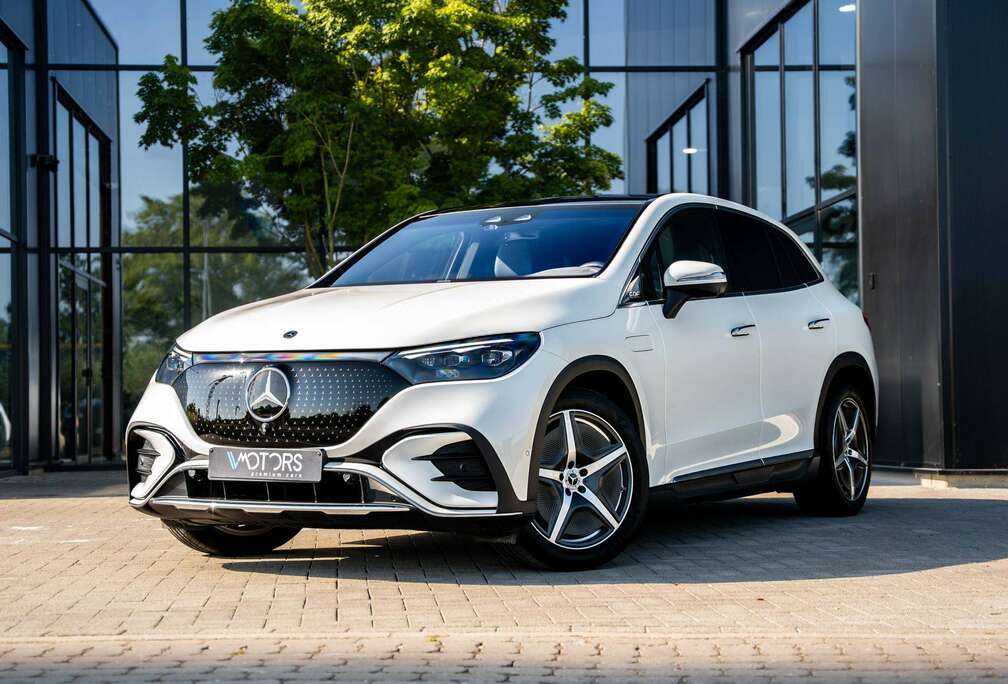 Mercedes-Benz SUV 4-Matic AMG Line - Achterassturing - Hyperscreen - Pano - trekhaak - Digital LED - 360 Camera -