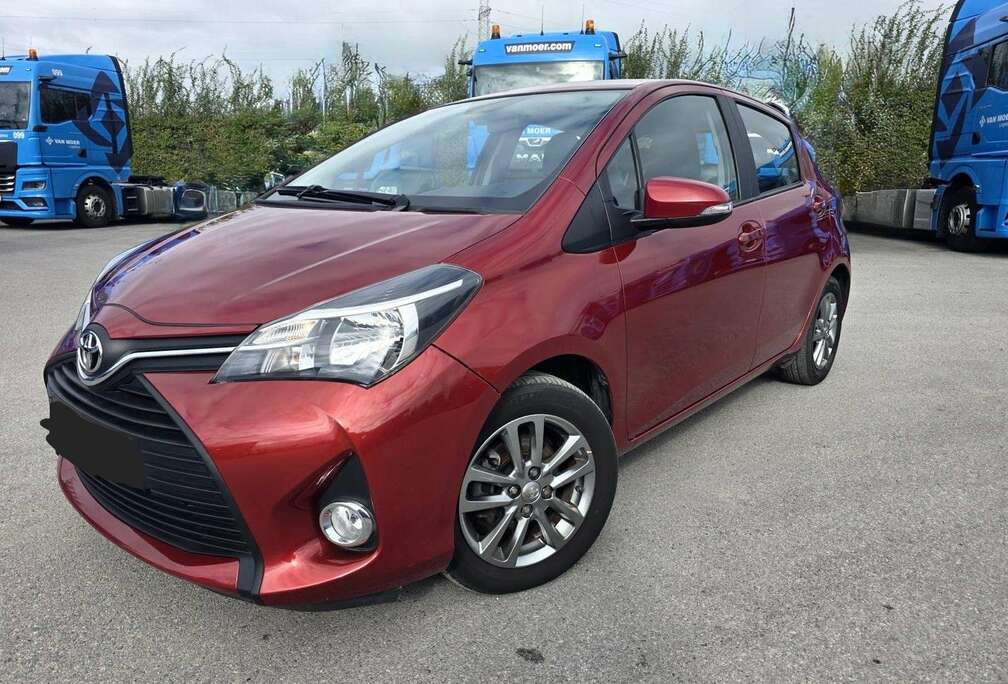 Toyota 1.0i VVT-i Active and pack Live 2