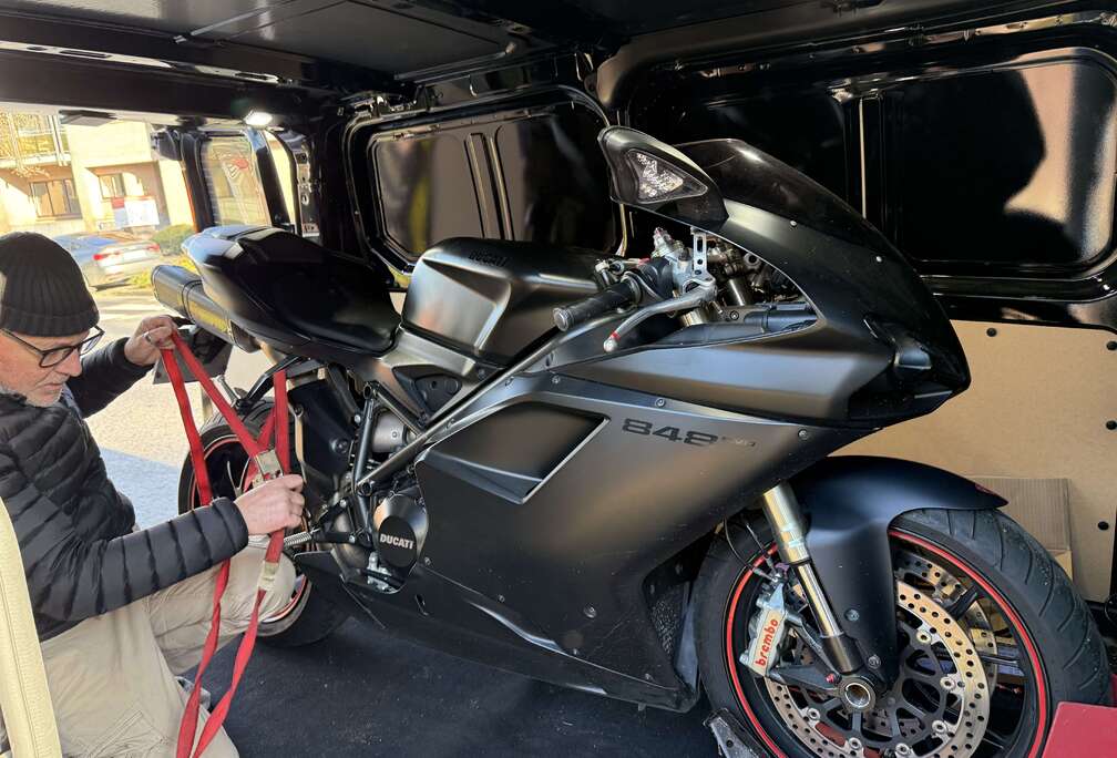 Evo Dark