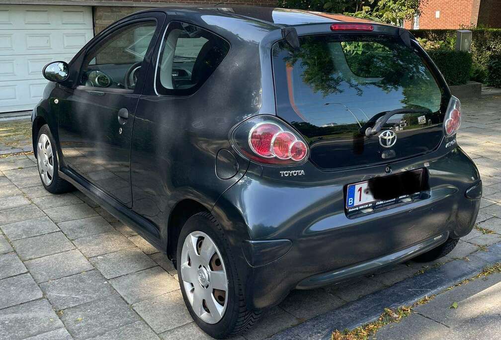 Toyota 1.0i VVT-i prête à immatriculé