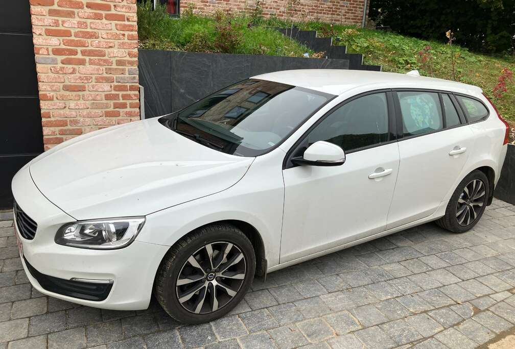 Volvo V60 2.0 T3 Dynamic Edition