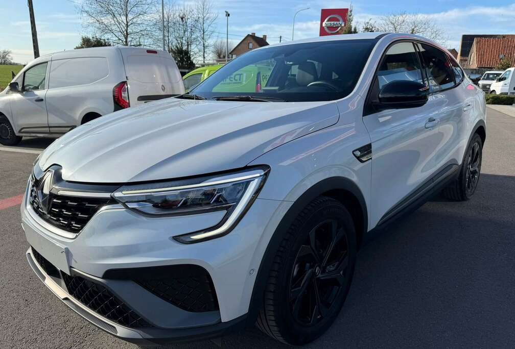 Renault R.S. LINE MILD HYBRID 160 EDC