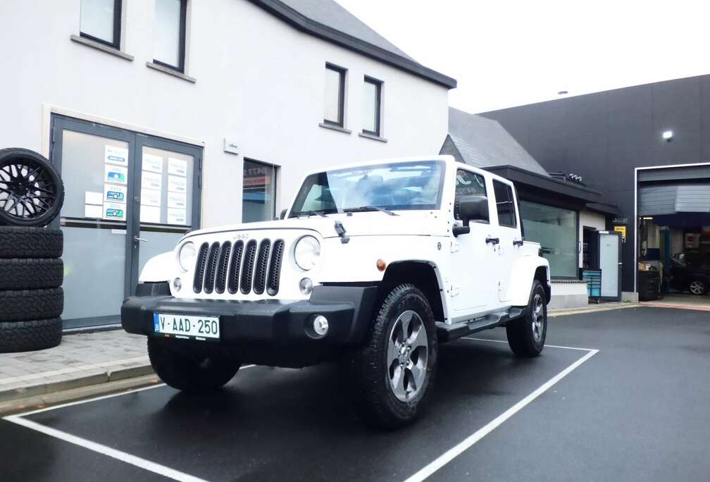 Jeep 3.6i V6 Night Eagle**67000km**Uniek**