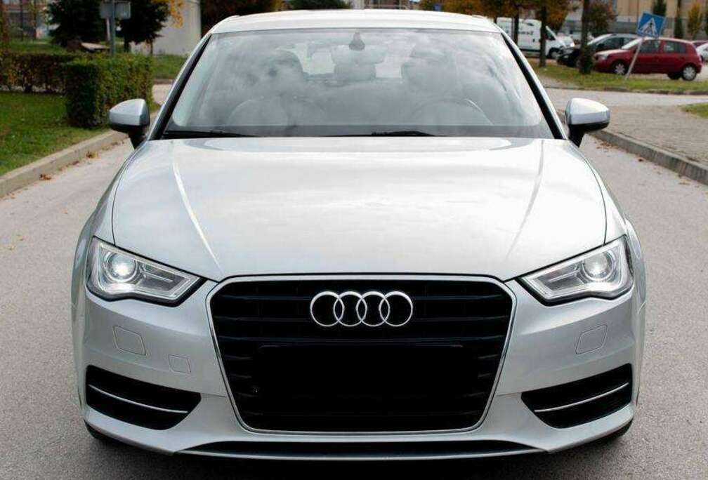 Audi 1.6i Ambiente