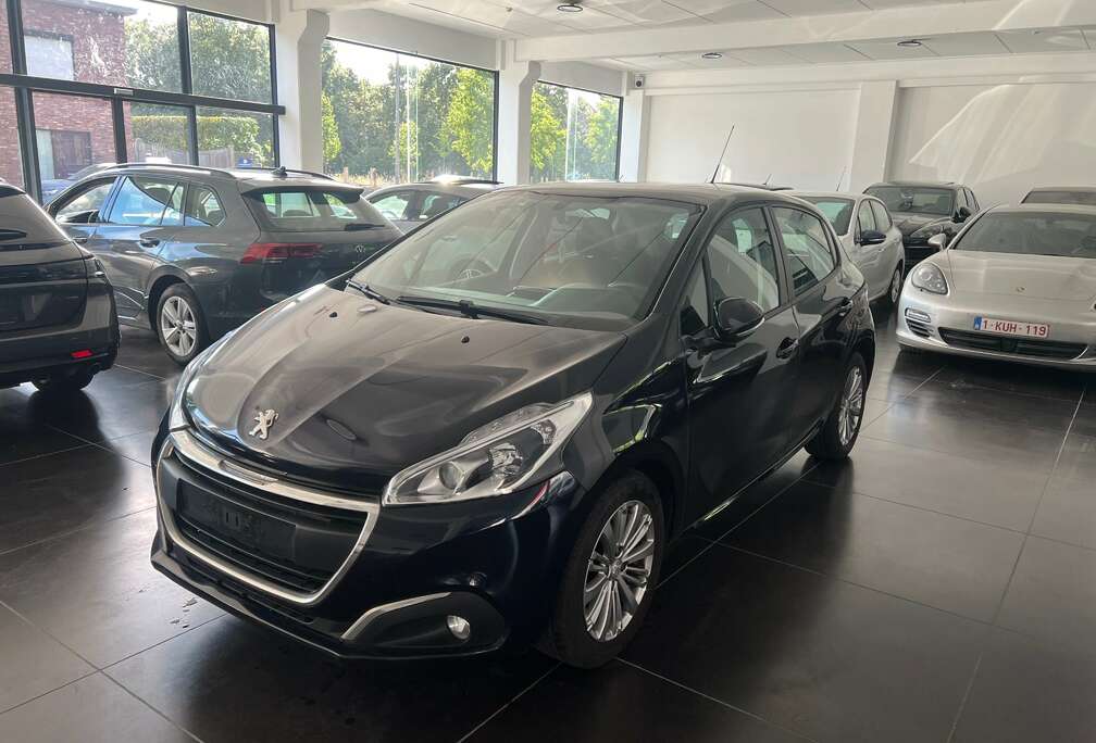 Peugeot 208 1.2i PureTech Allure S