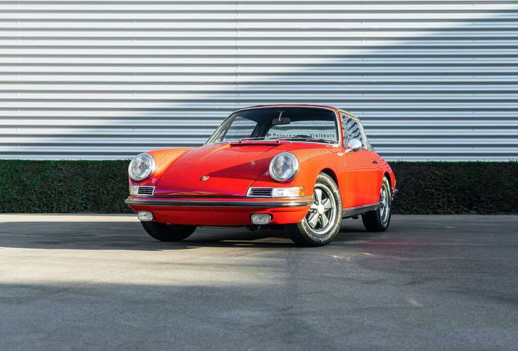 Porsche 1968 911 2.0S swb Targa // Restored // Matching