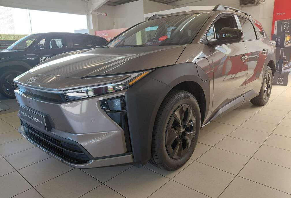 Toyota Touring 2WD Business