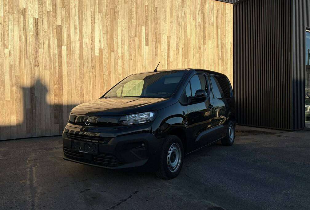 Opel D - als NIEUW - veel opties - 3 zitpl. - 37905km - 13.800 euro +btw