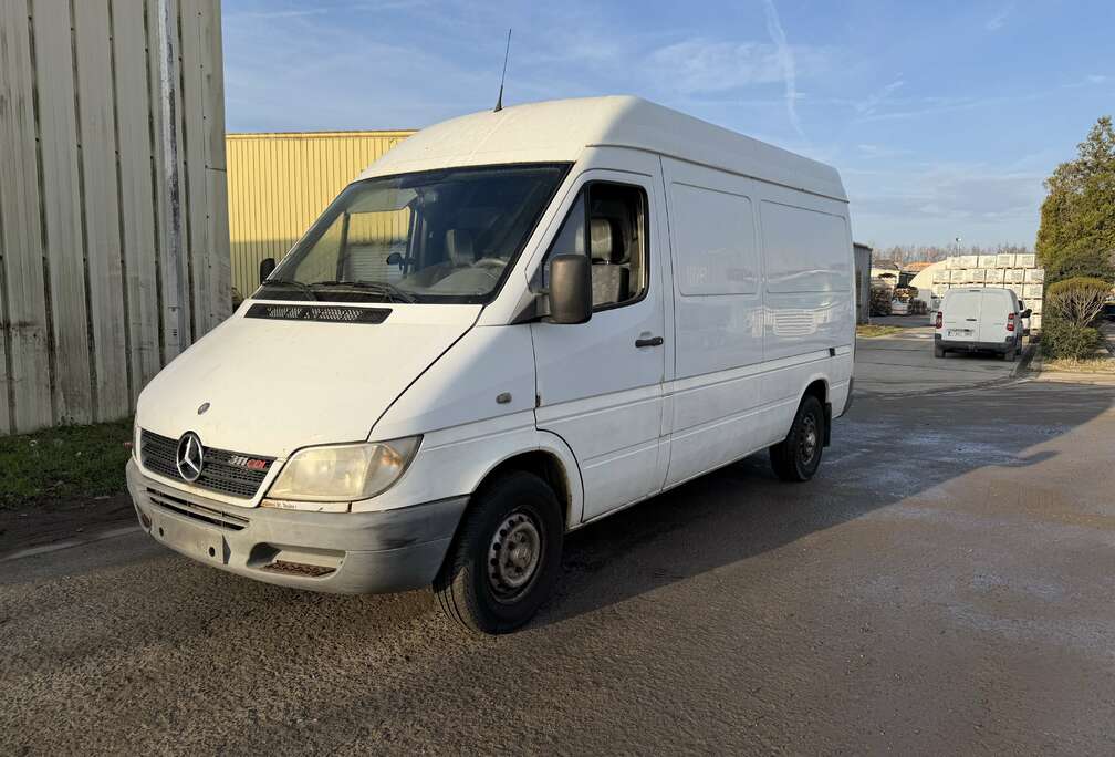 Mercedes-Benz 311cdi 2.2l ancien mecanique belgium auto