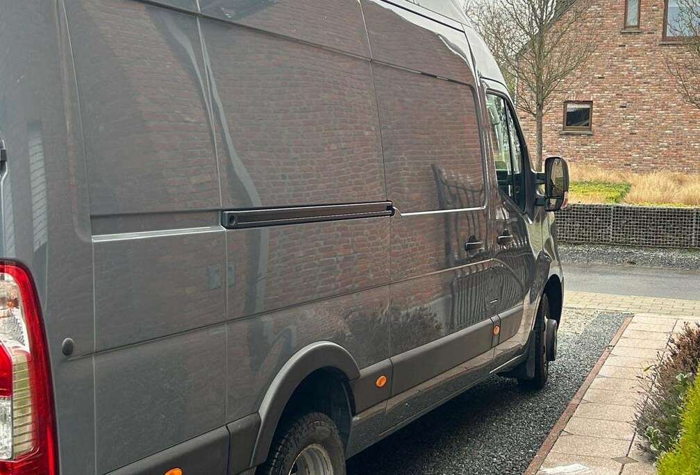 Nissan 2.3 dCi L2H2 Optima S/S (E6)