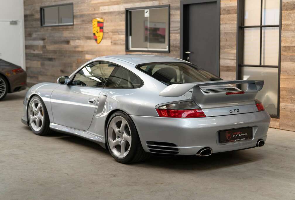 Porsche 911 GT2 - 19.000km - First paint - Belgian car