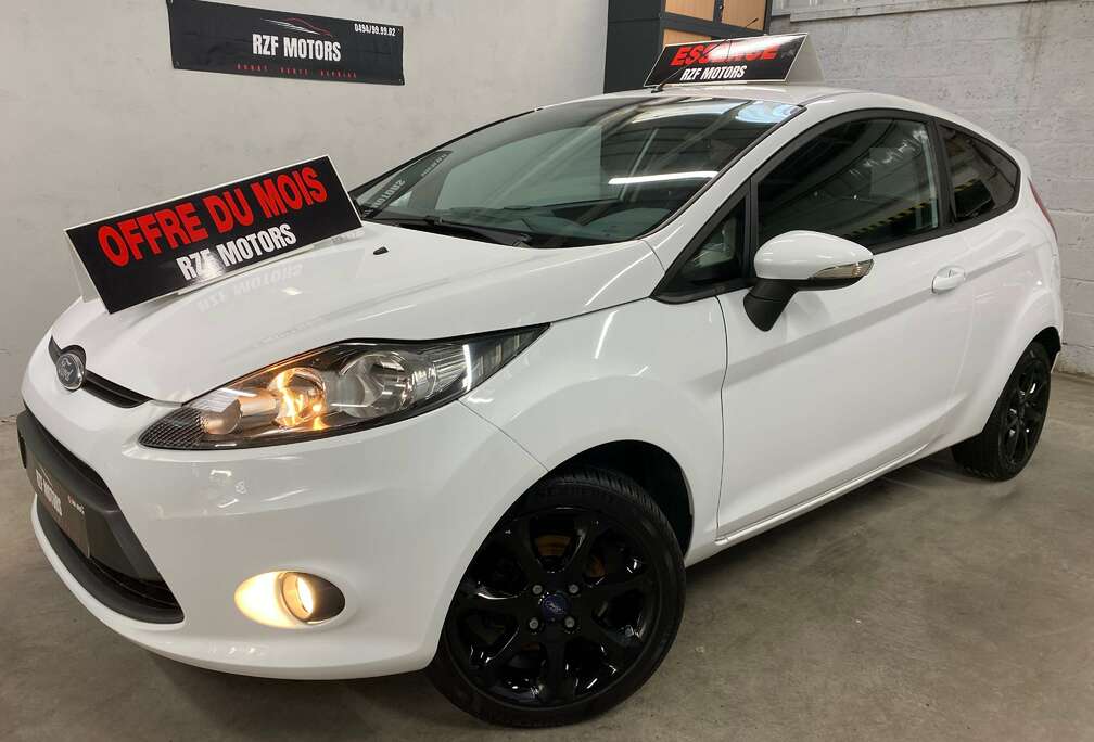 Ford 1.25i TITANIUM  GARANTIE 12 MOIS