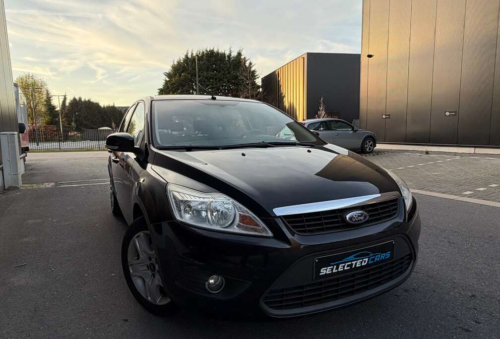 Ford Focus 1.6i Ti-VCT Titanium