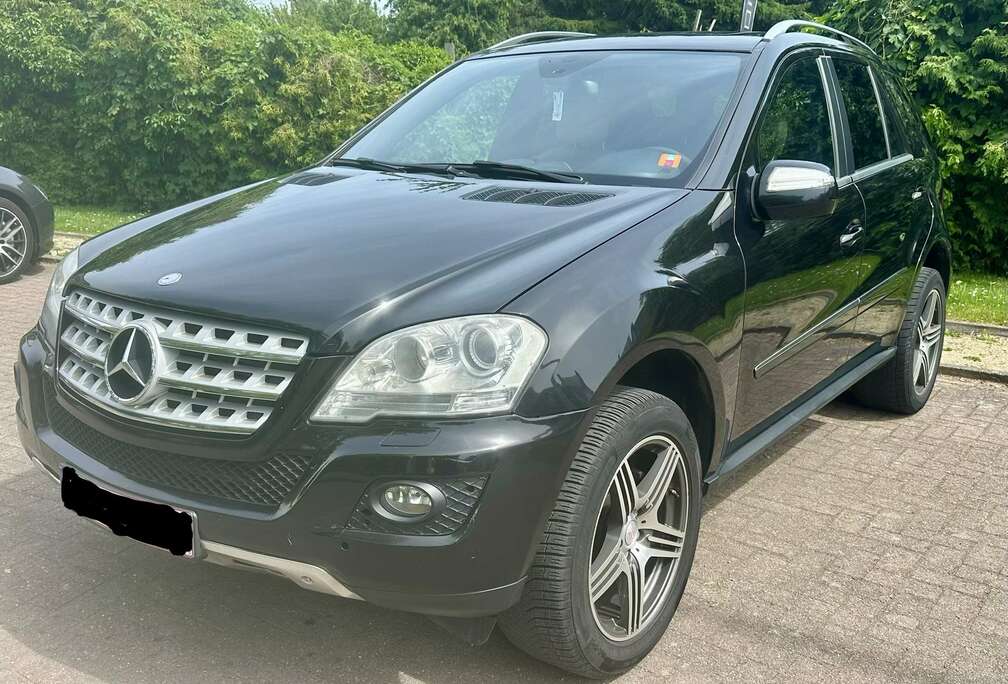 Mercedes-Benz CDI 4matic. AMG