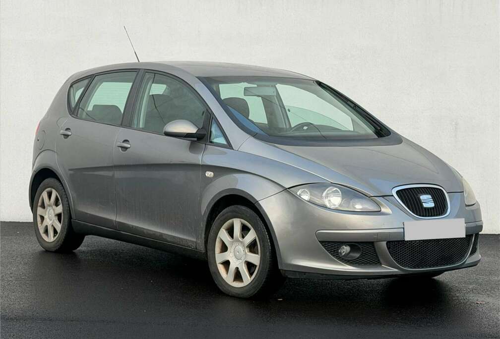 SEAT 1.6i benzine 127000 km GEKEURD VOOR VERKOOP airco