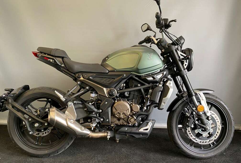 VOGE 300AC PERFECTE STAAT *** garantie ***