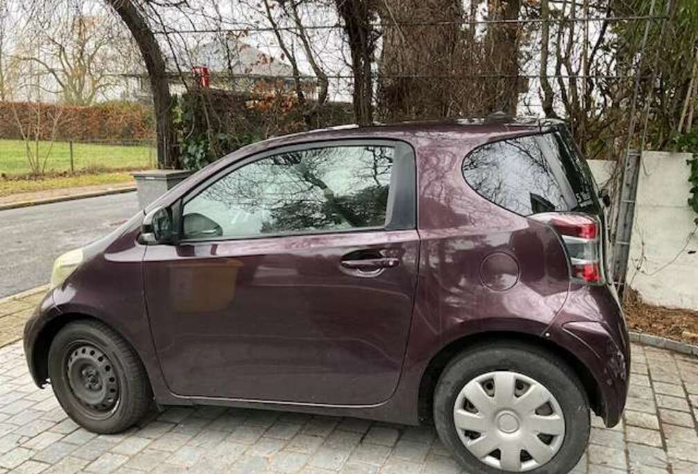 Toyota iQ 1.0i VVT-i Terra