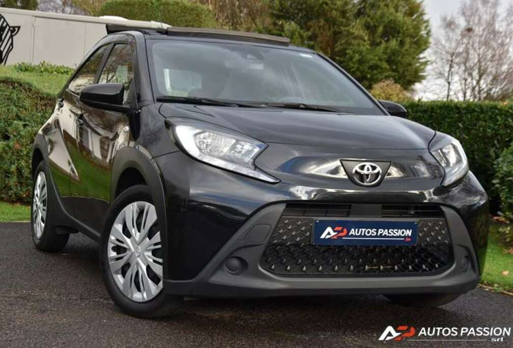 Toyota 1.0i Air Play  Carplay  Cam  Toit ouvrant