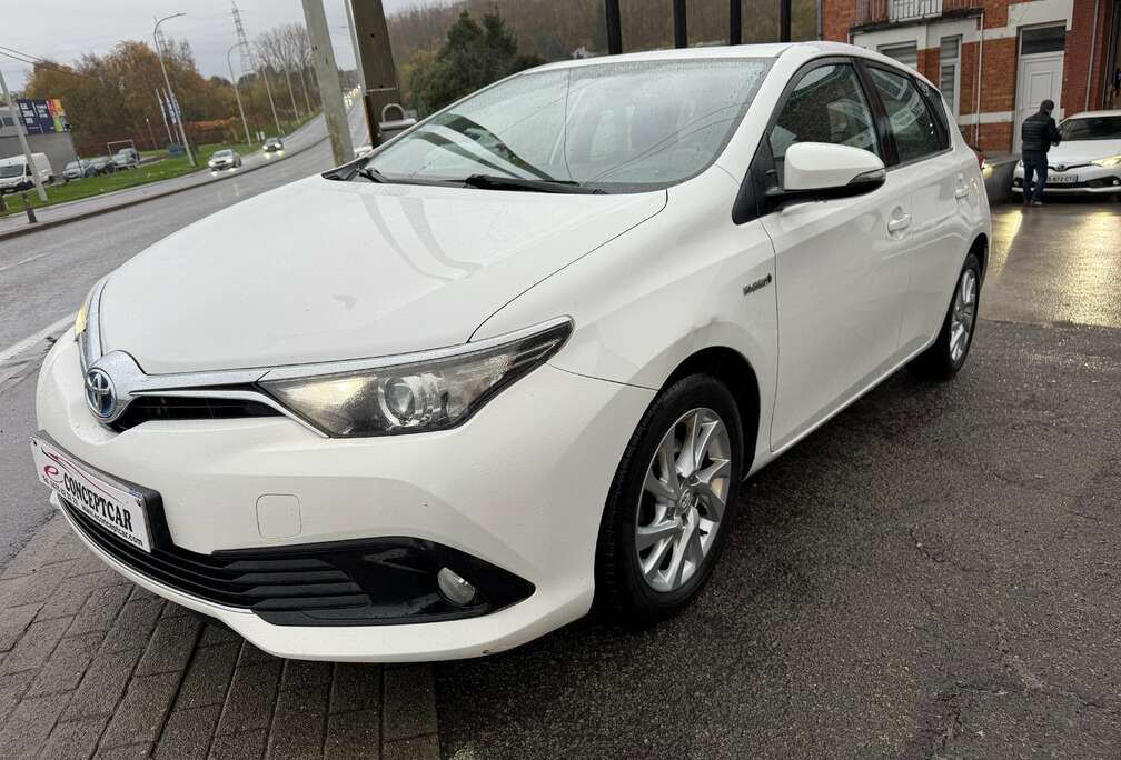 Toyota Auris HEV 1.8i HSD Business E-CVT