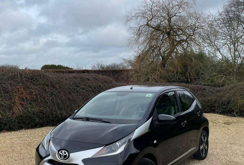 Toyota 1.0i VVT-i x-clusiv CLIM CAMERA LED GARANTIE 1 AN