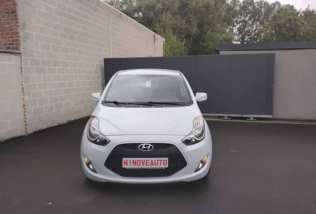 Hyundai 1.6i  AIRCO PARKHULP ACHTER BT CRUISE BTW AFTREKBAAR *73000KM