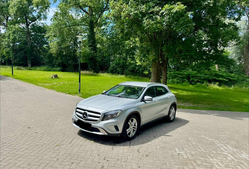 Mercedes-Benz GLA 200 d