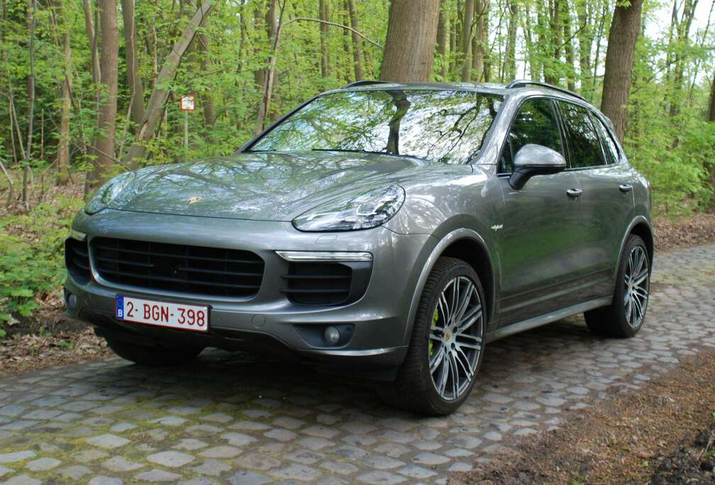 Porsche Cayenne S Hybrid Tiptronic S