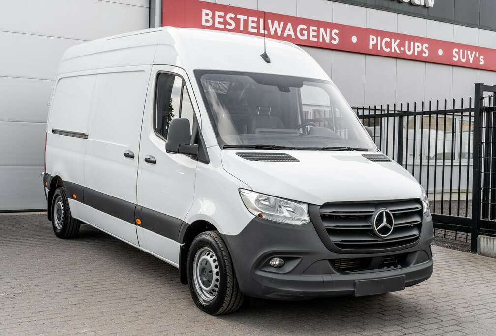 Mercedes-Benz 314 L1H2 - Navigatie / Trekhaak - 33.000ex